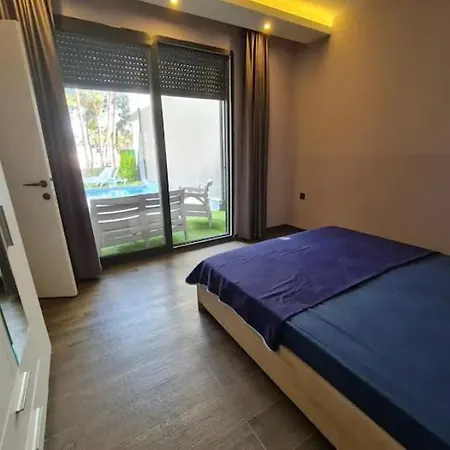 Ozel Havuzlu 4 Yatak Odali Rezervasyon Yapmadan Once Lutfen Iletisime Gecin كوشاداسيه