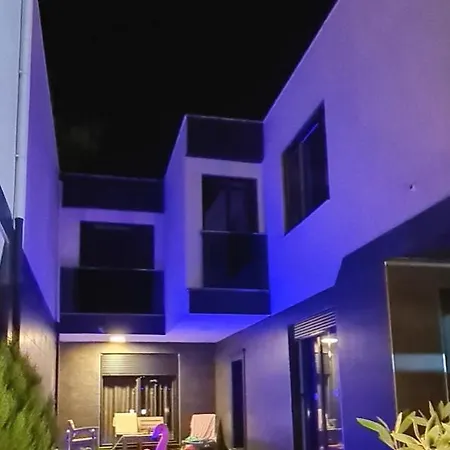 فيلة Ozel Havuzlu 4 Yatak Odali Rezervasyon Yapmadan Once Lutfen Iletisime Gecin كوشاداسيه