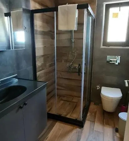 Ozel Havuzlu 4 Yatak Odali Rezervasyon Yapmadan Once Lutfen Iletisime Gecin Villa