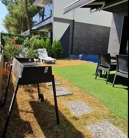 Ozel Havuzlu 4 Yatak Odali Rezervasyon Yapmadan Once Lutfen Iletisime Gecin Villa