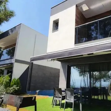 Ozel Havuzlu 4 Yatak Odali Rezervasyon Yapmadan Once Lutfen Iletisime Gecin Villa Kusadasi
